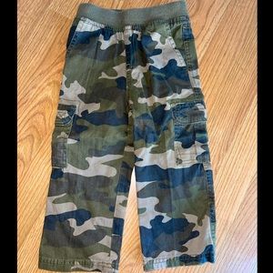 The Children's Place Camoflauge Print Cargo Pants ~ Boys Size 2T NWT